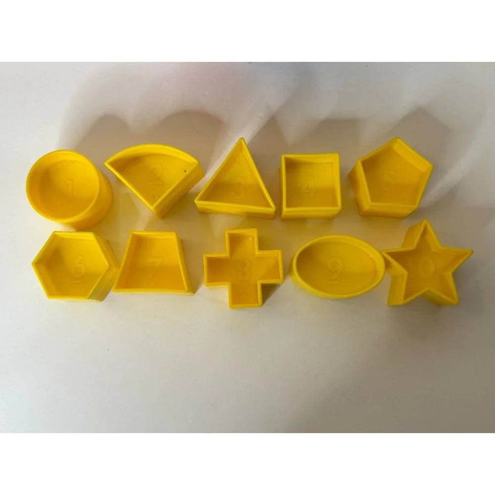 1968 Vintage Tupperware Red Blue Yellow Toy Shape O Ball COMPLETE Ball/10 shapes